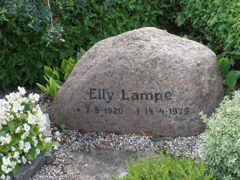 Elly Lampe.JPG